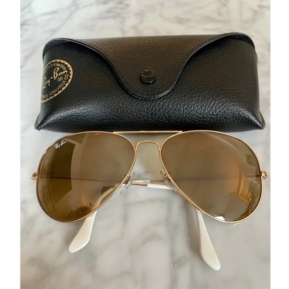 RAY-BAN RB3025 Aviator Gradient Sunglasses